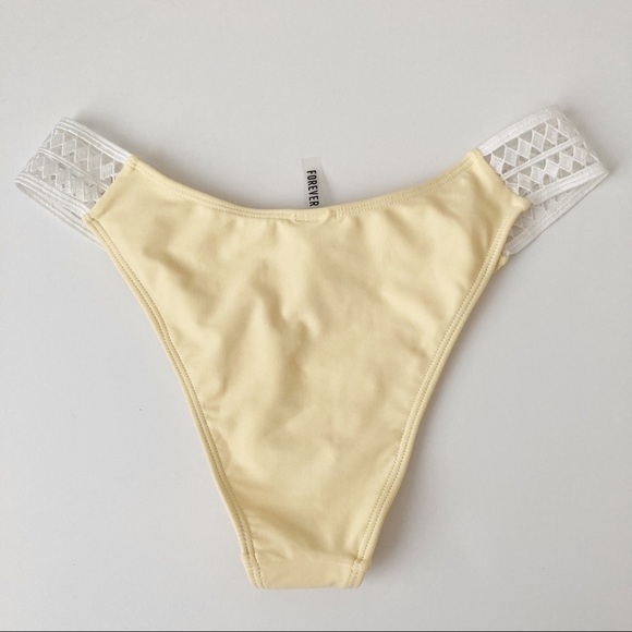 NWT Forever 21 Bikini Bottom | Size S - Picture 2 of 4